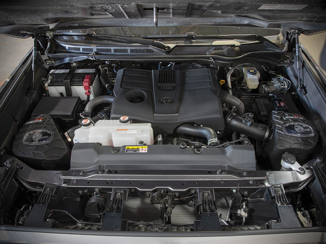 Система впуска Momentum GT Pro 5R Cold Air Intake Toyota Tundra|Lexus LX 2021-24