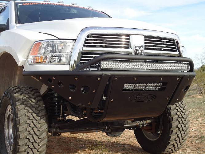Stealth передний бампер для Dodge RAM