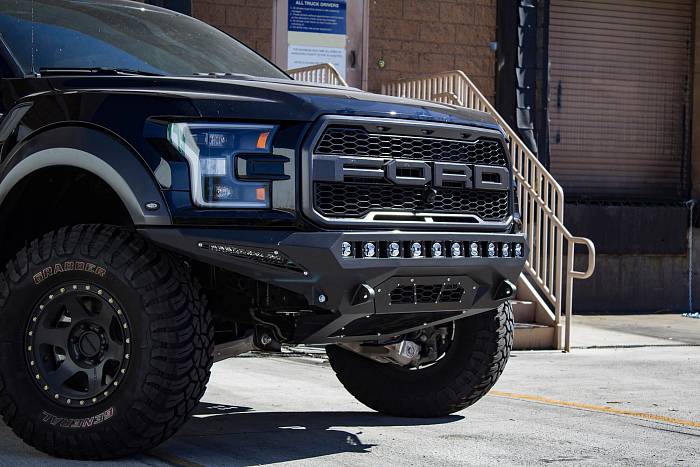 Бампер передний серии Stealth Fighter Ford Raptor 