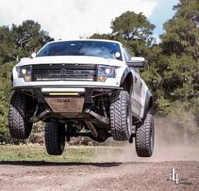 Комплект передних крыльев для Ford SVT Raptor  