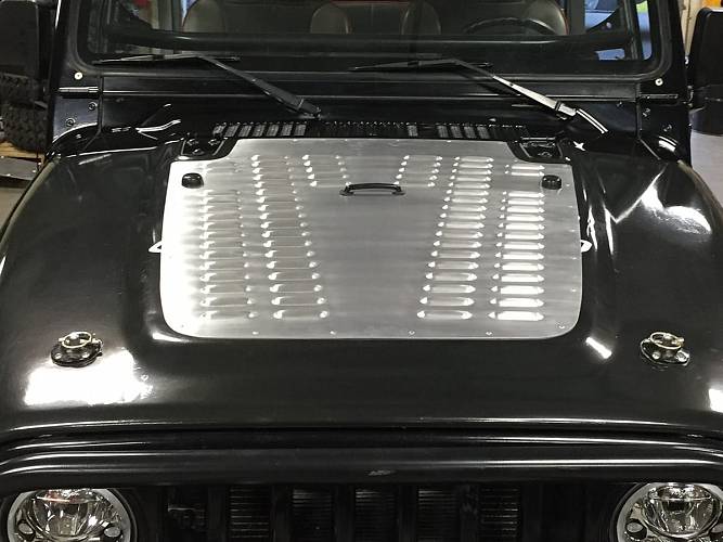 Накладка капота с вентеляцией для Jeep TJ/LJ от GenRight