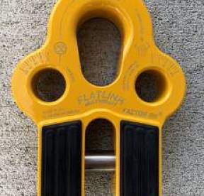 Шакл буксировочный FlatLink MultiMount, 3 отверстия - желтый