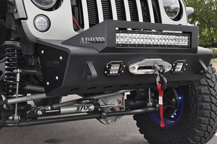 Передний бампер Stealth для Jeep JK