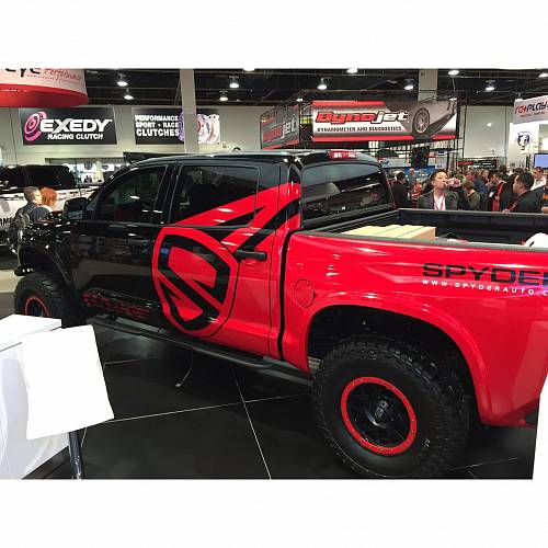 Задние крылья для Toyota Tundra 2014+