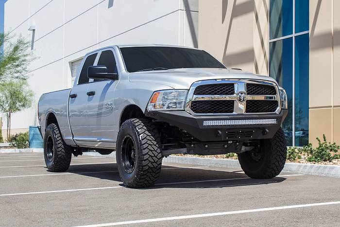 Передний бампер Stealth Fighter для установки на Ram 1500