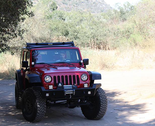 Кронштейны для монтажа дополнительной оптики на Jeep JK 2007-17