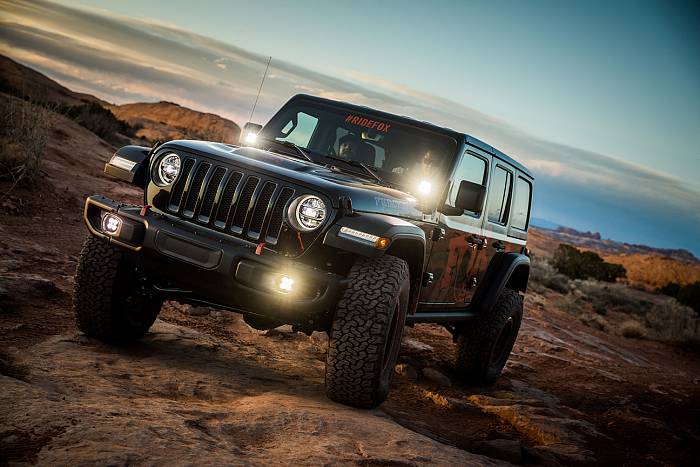 Противотуманные фары янтарные Squadron-R SAE для Wrangler JK 2007-18