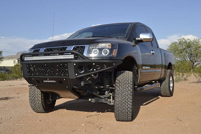 Передний бампер Stealth для Nissan Titan