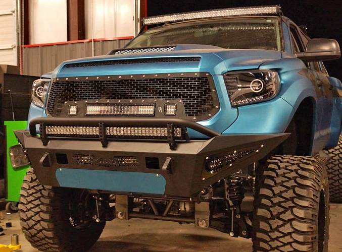Передний бампер HoneyBadger для Toyota Tundra 2014-18