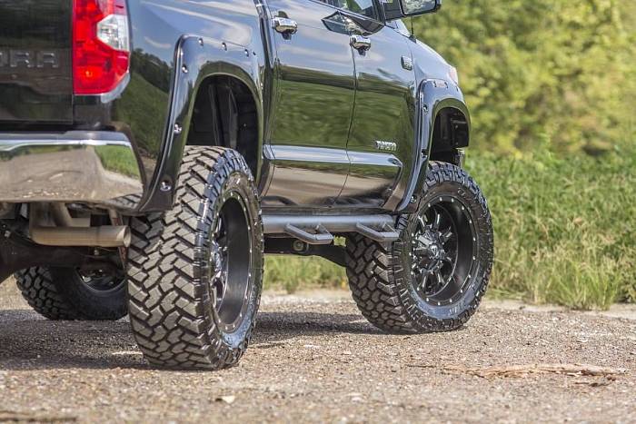 Пороги серии NERF со ступенями для Toyota Tundra Crew Max