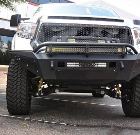 Передний бампер HoneyBadger для Toyota Tundra 2014-18