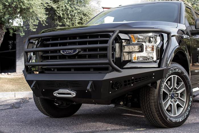 Бампер передний с защитой HoneyBadger Rancher для Ford F-150