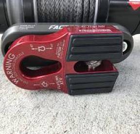 Буксировочный шакл FlatLink XTV для лебедок UTV / ATV - красный