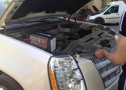 Cadillac Escalade 100% Platinum
