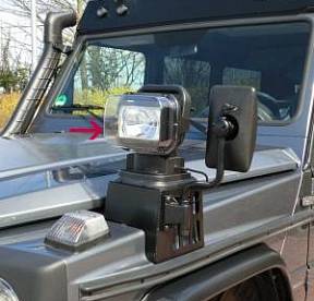 Консоль для установки дополнительного оборудования на левое крыло MB Gelendwagen 