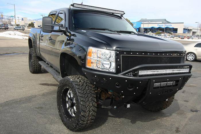Передний бампер Stealth для Chevrolet Silverado 2500/3500