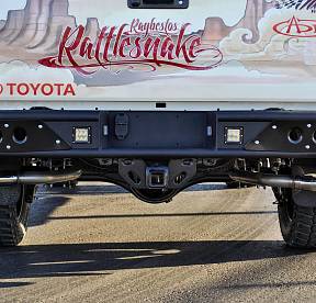 Задний бампер для Toyota Tundra серия Venom 