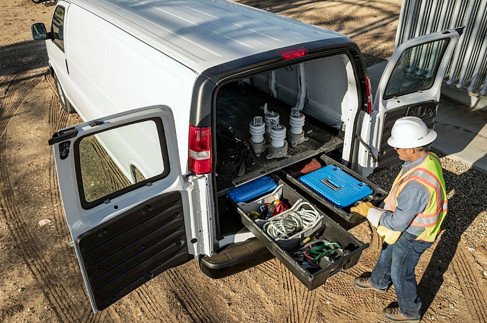 Система хранения для Chevrolet Express/GMC Savanna с колесной базой 343 см