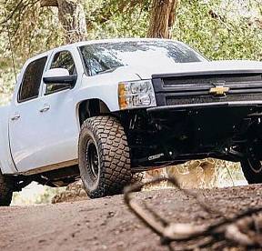 Крылья передние для Chevrolet Silverado  2007-2014 