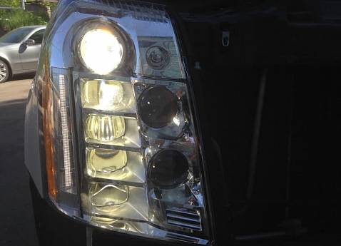 Cadillac Escalade 100% Platinum