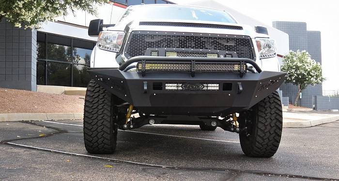 Передний бампер HoneyBadger для Toyota Tundra 2014-18