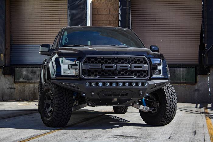 Бампер передний серии Stealth Fighter Ford Raptor 