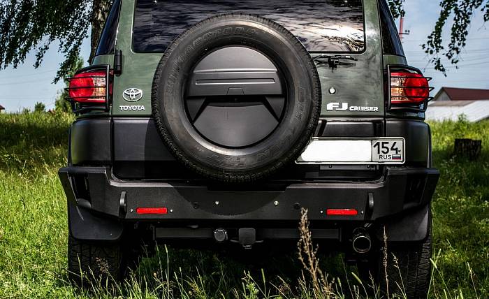Задний силовой бампер BMS ALFA для Toyota FJ Cruiser 2007+, полимерное покрытие
