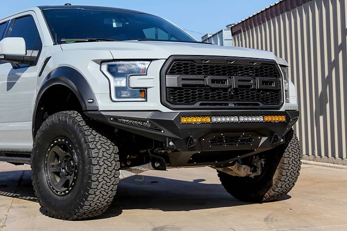Бампер передний серии Stealth Fighter Ford Raptor 