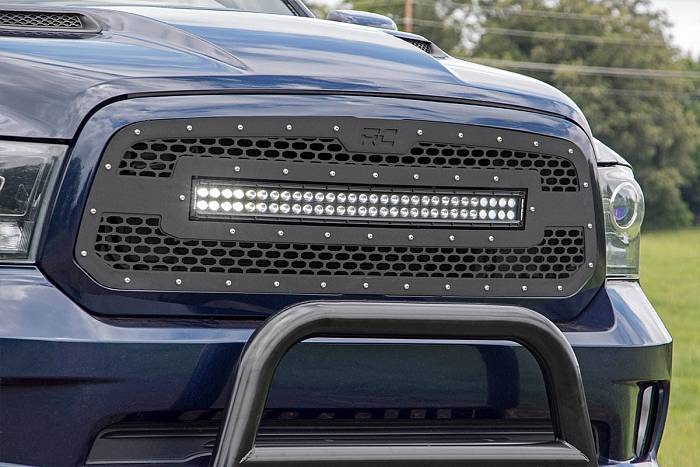 Декоративная решетка радиатора для Dodge Ram 2013-2018