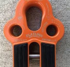 Шакл буксировочный FlatLink MultiMount, 3 отверстия - оранжевый