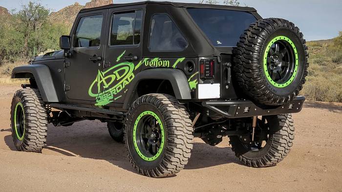 Бампер задний серия Venom для Jeep JK / JKUя
