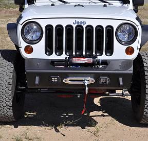 Передний бампер Stealth для Jeep JK