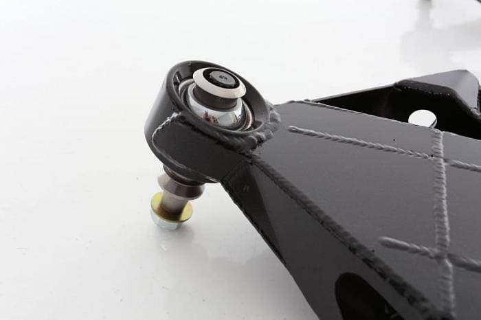 Рычаги нижние усиленные для Toyota Land Cruiser 200 2008-2021