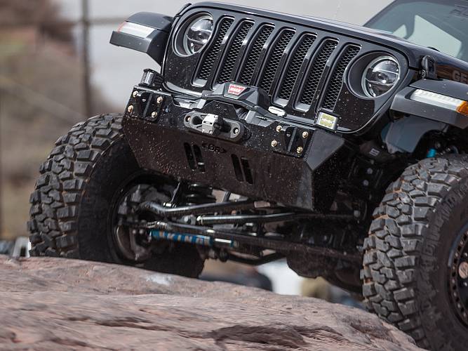 Бампер передния для Jeep Wranler JL алюминиевый от GenRight