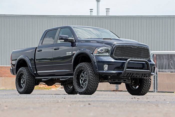 Декоративная решетка радиатора  для Dodge Ram 2013-2018