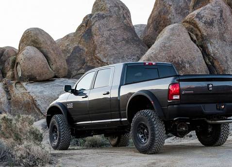 Тюнеры из AEV  подготовили пикап Ram к тяжелому бездорожью