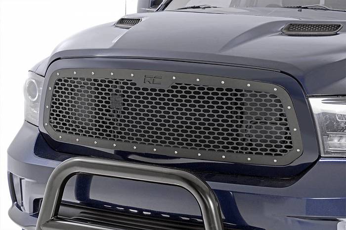 Декоративная решетка радиатора  для Dodge Ram 2013-2018