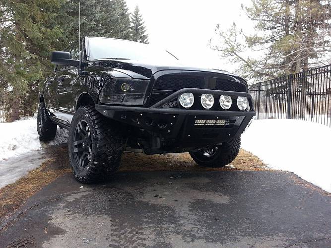 Передний бампер Stealth для Doodge RAM 1500