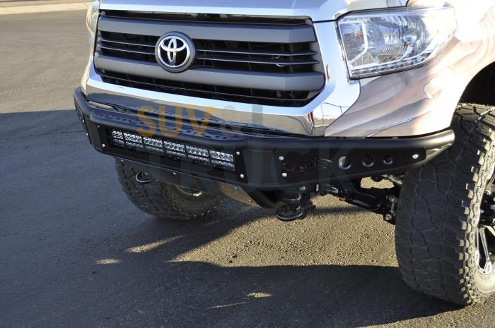 бампер передний для Toyota Tundra 2014+ серия Venom 