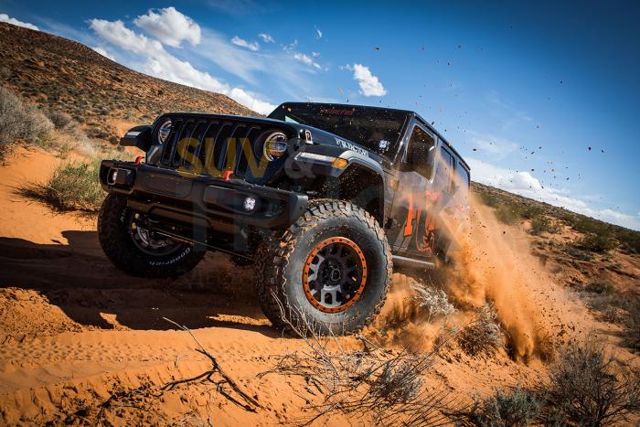 Комплект противотуманных фар серии Squadron-R Pro для установки на Wrangler JL