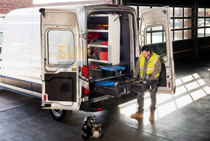 Система хранения для Ford Econoline EXT с колесной базой 350,5 см